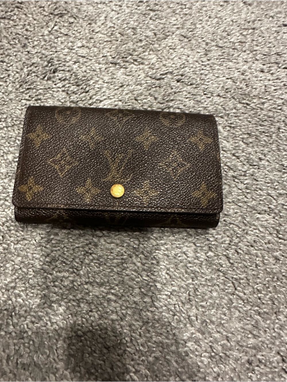 Bulk wallets all name brand.  2 handbags included.